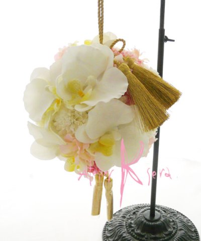 画像1: 造花オーダーメイドブーケ　和装用ボールブーケ（コチョウラン＆マム）