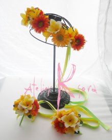 他の写真1: 造花オーダーメイド 花冠・リストレット・ブトニアセット（プルメリア＆ガーベラ＆ミニローズ）