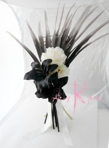 他の写真2: 造花オーダーメイドブーケ　フリースタイルクラッチブーケ（ブラック＆ホワイトモノトーン）