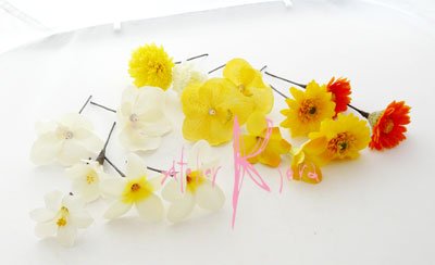 画像3: 造花オーダーメイドブーケ  クラッチ・ブトニア・リストレット（ＹＷフリージア＆ラン＆プルメリア・パールレース）