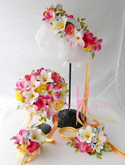 画像1: 造花オーダーメイドブーケ  ラウンド22・ブトニア・花冠（ミックスカラー・プルメリア）