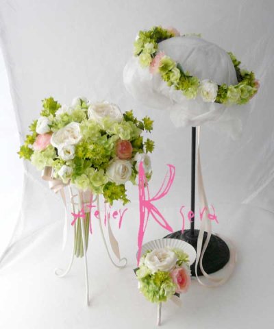 画像1: 造花オーダーメイドブーケ　クラッチ22・ブトニア・花冠（ホワイトローズ＆グリーン）