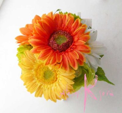 画像5: 造花オーダーメイドブーケ ラウンド・ブトニア・ヘッドパーツ・花冠（オレンジガーベラミックス）