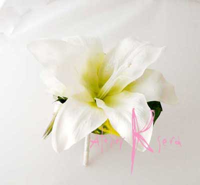 画像: 造花カサブランカとカラー　キャスケードブーケ・ブトニア・ヘッドパーツセット